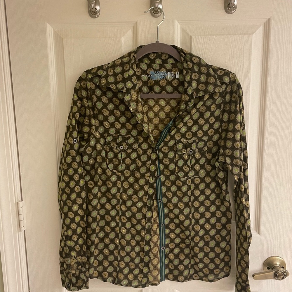 Charlize crème fraiche light floral resort wear button up